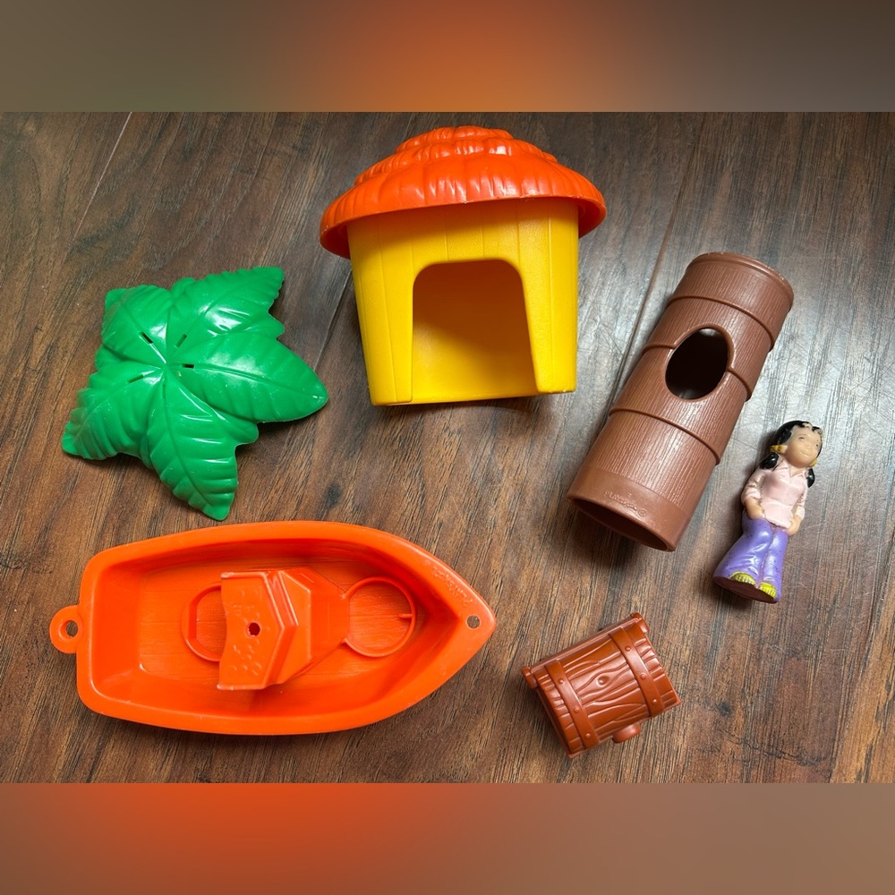 Vintage playskool gilligan island pieces